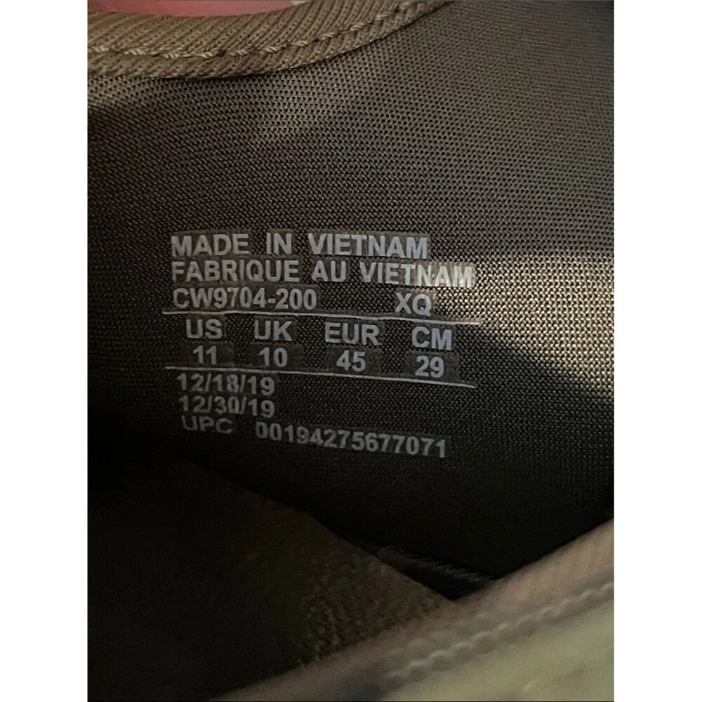 Nike Canyon Olive Green Athletic Sandals with White Sole